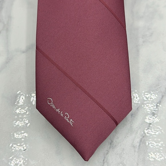 Oscar de la Renta Tie - Picture 2 of 4